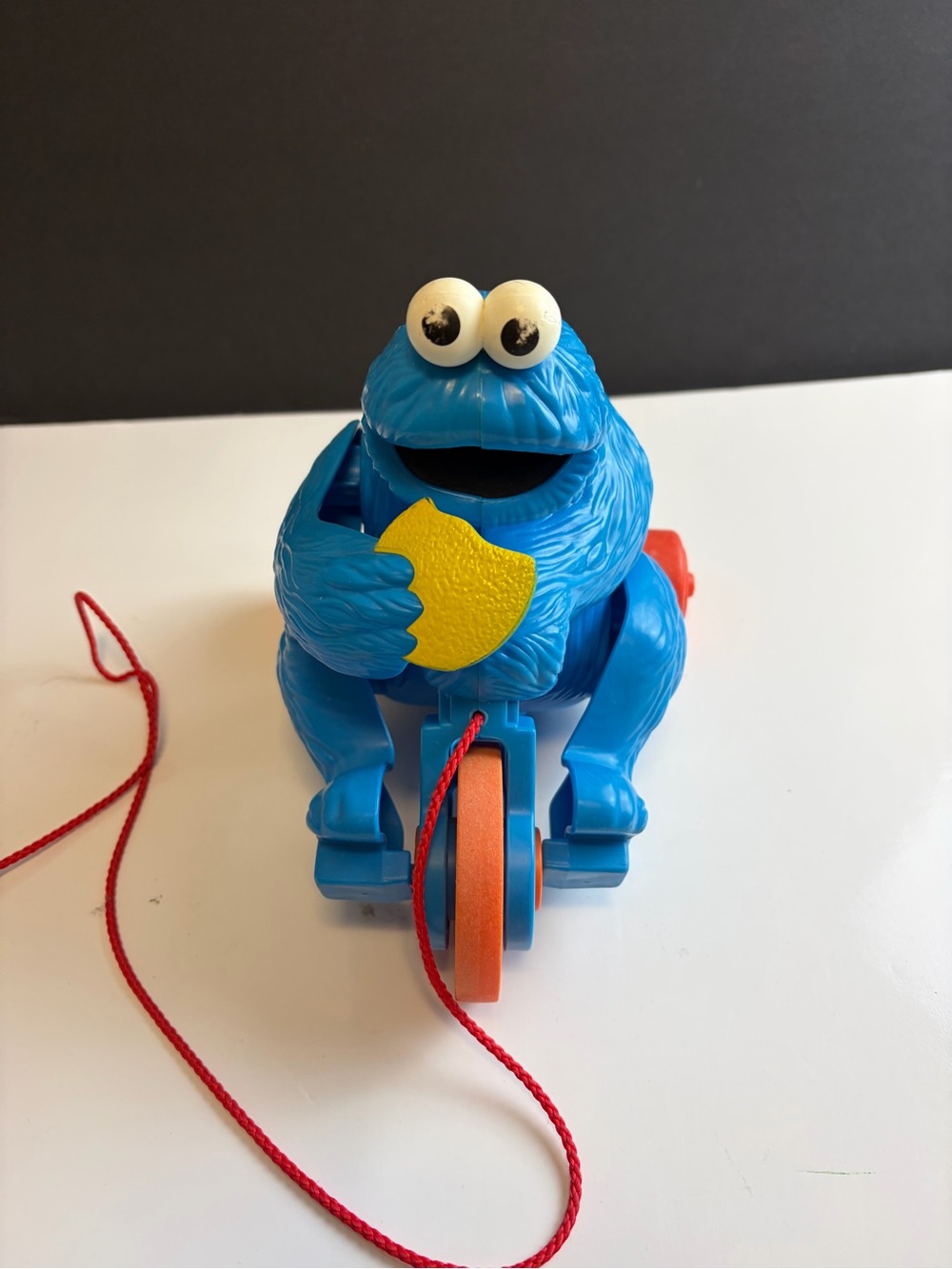 vintage 1982 Hasbro Sesame Street Cookie Monster pull toy